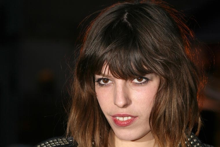 Lou DOILLON