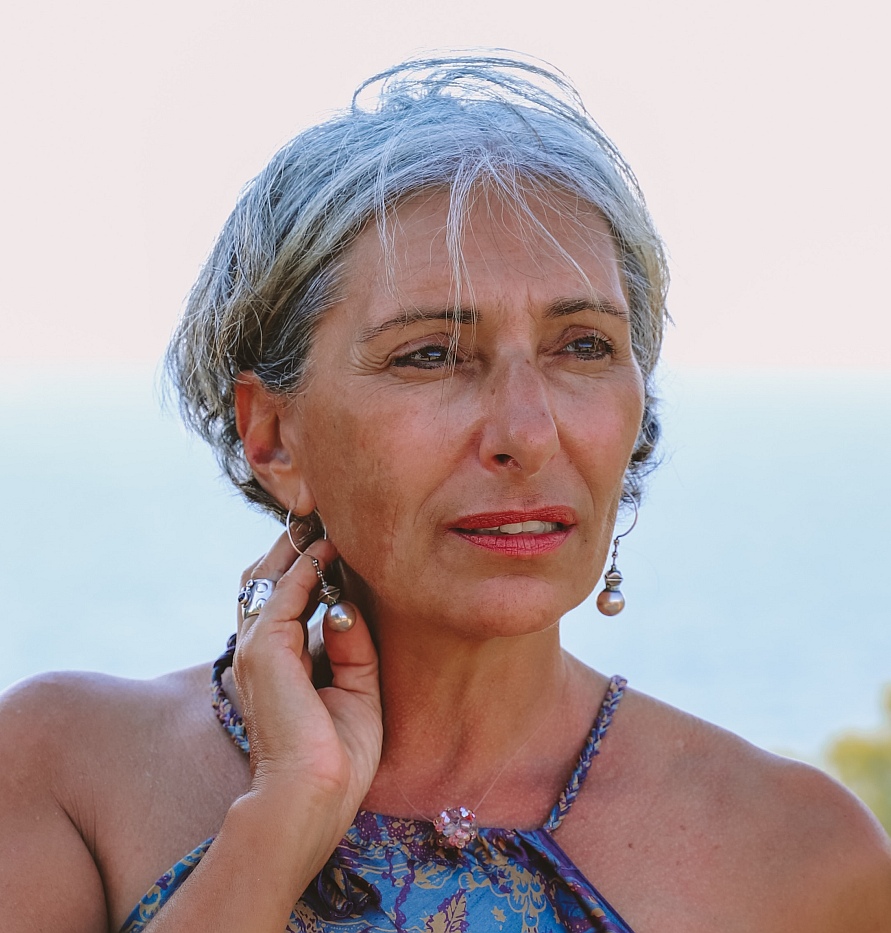 Valérie HATCHADOURIAN « La Tête dans les Étoiles »